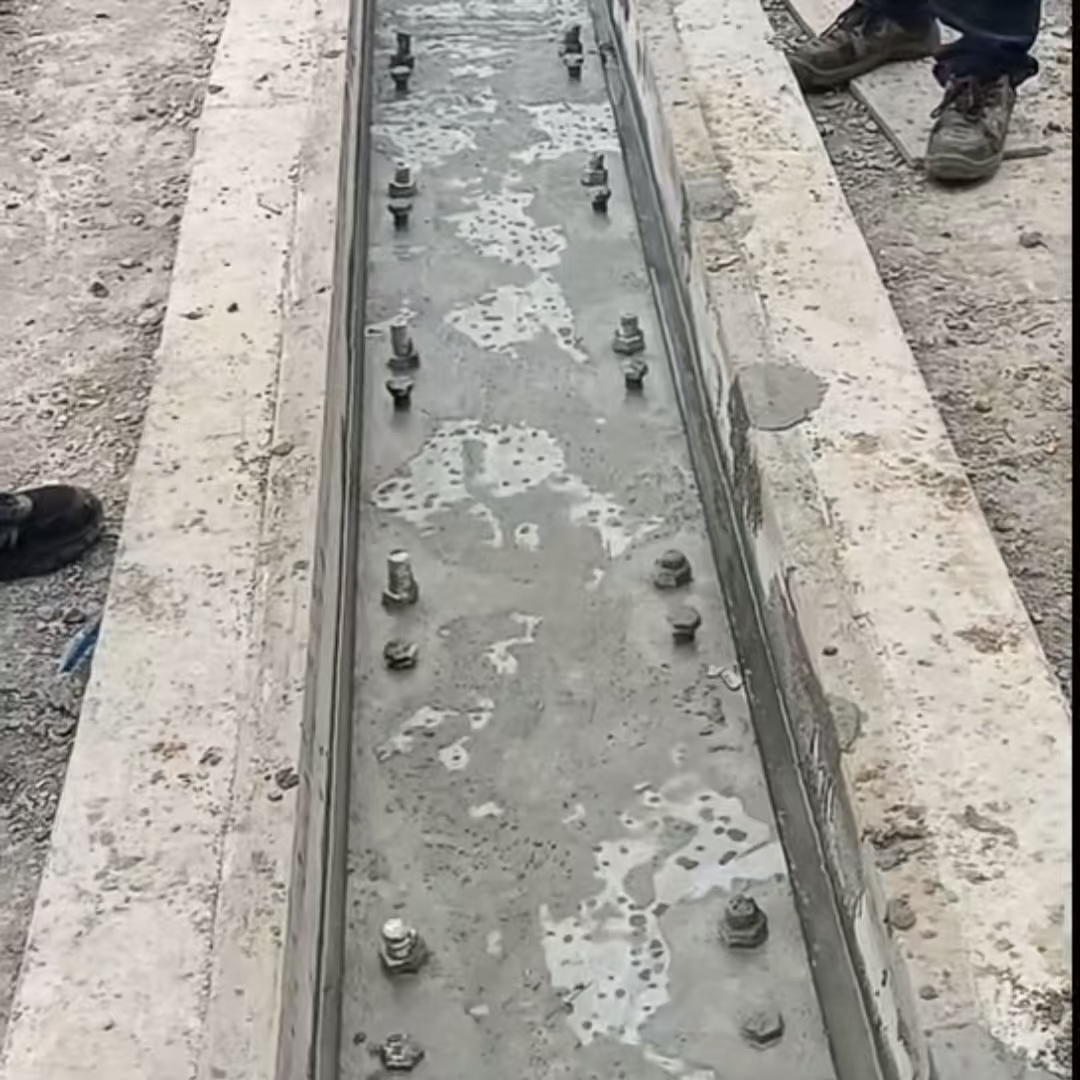 湖南港口码头起重机龙门吊重型机械设备稳固用早强快凝轨道胶泥